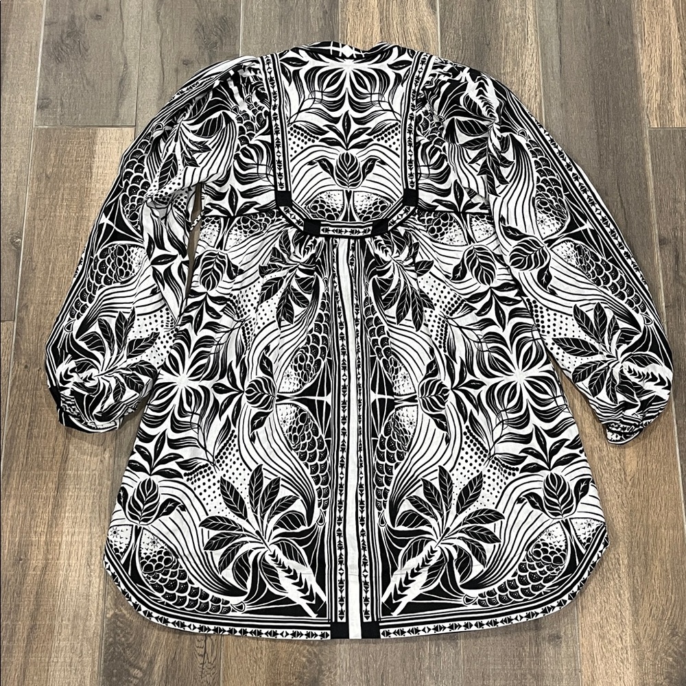 NEW FARM Rio Floral Tapestry Monochrome Long Sleeve Mini Dress Size Small - Picture 8 of 9